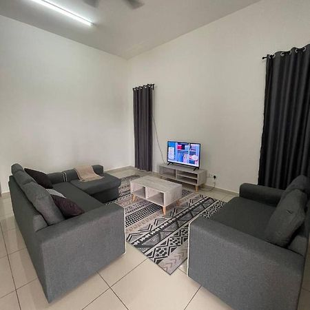 Bungalow Homestay Jasin Perdana ภายนอก รูปภาพ