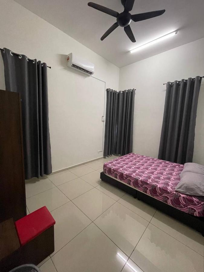 Bungalow Homestay Jasin Perdana ภายนอก รูปภาพ