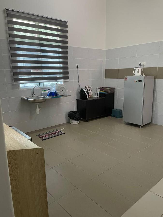 Bungalow Homestay Jasin Perdana ภายนอก รูปภาพ
